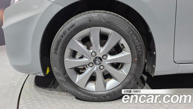 Hyundai Accent 1.4 VVT Modern - фото 4