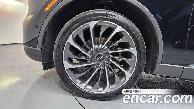 Lincoln Aviator 2-го поколения 3.0 Reserve AWD - фото 4