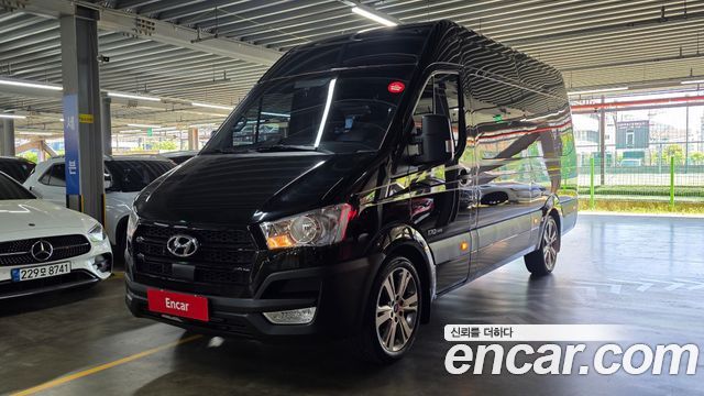 Hyundai Solati 15-seater standard - фото 0