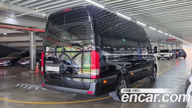 Hyundai Solati 15-seater standard - фото 1