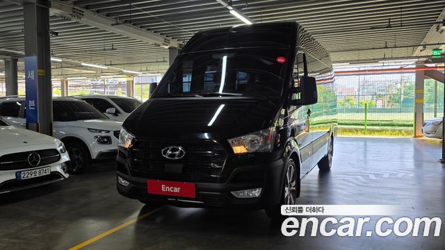 Hyundai Solati 15-seater standard - фото 2
