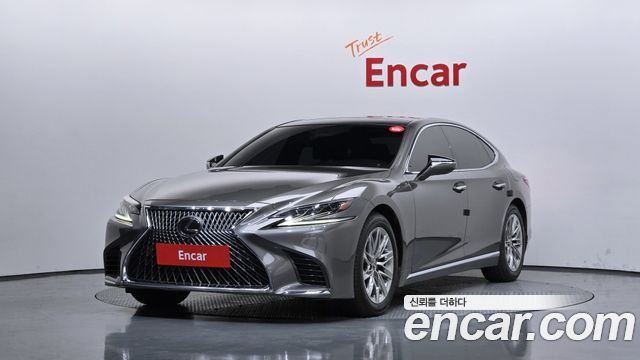 Lexus LS LS500 3.5 Luxury AWD - фото 0