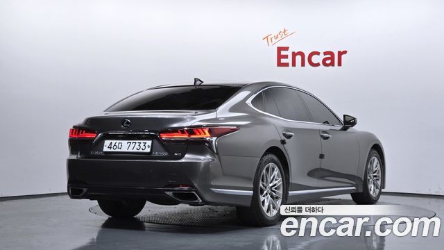 Lexus LS LS500 3.5 Luxury AWD - фото 1