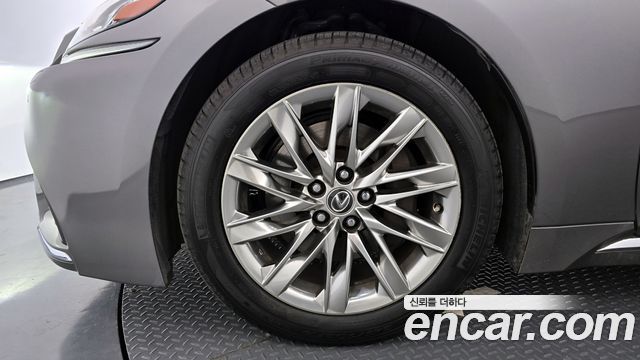 Lexus LS LS500 3.5 Luxury AWD - фото 4