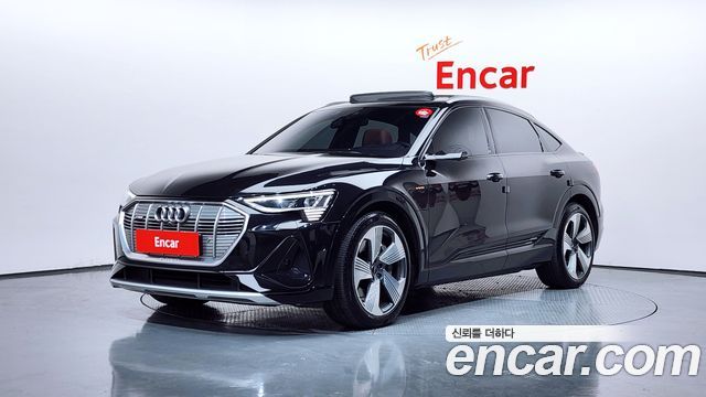 Audi e-tron 55 Quattro Sportback - фото 0