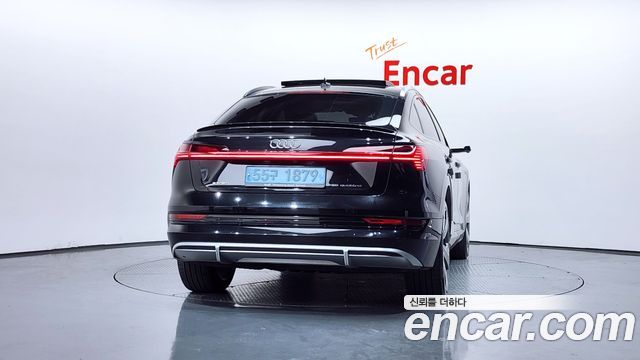 Audi e-tron 55 Quattro Sportback - фото 3