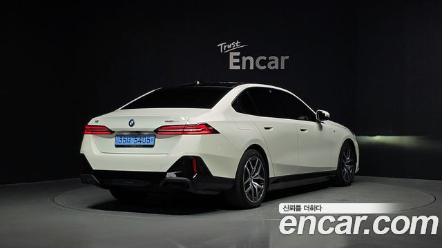 BMW i5 G60 eDrive 40 M Sport - фото 1