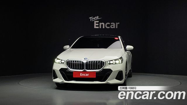 BMW i5 G60 eDrive 40 M Sport - фото 2