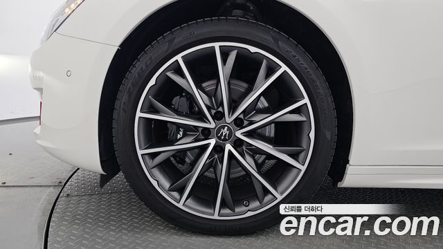 Maserati Ghibli 2.0 GT 3rd - фото 3