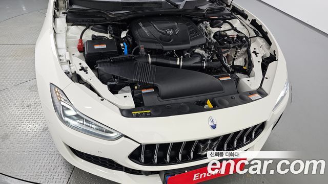 Maserati Ghibli 2.0 GT 3rd - фото 4