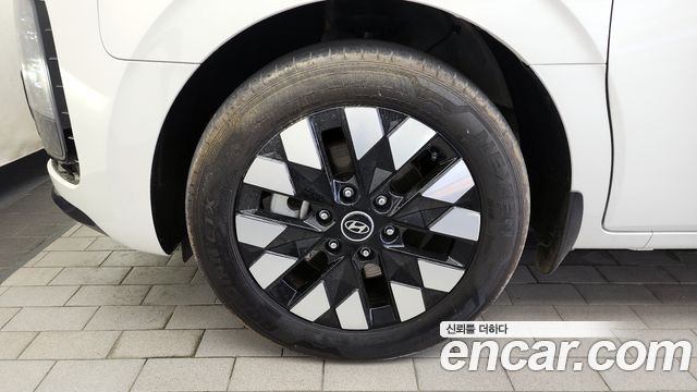 Hyundai Staria HEV 1.6 Lounge 7-Seater Inspiration - фото 4