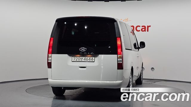 Hyundai Staria Tourer 11-Seater Modern - фото 3