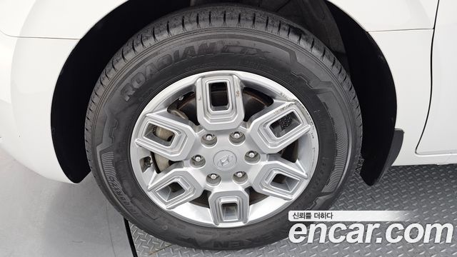 Hyundai Staria Tourer 11-Seater Modern - фото 4