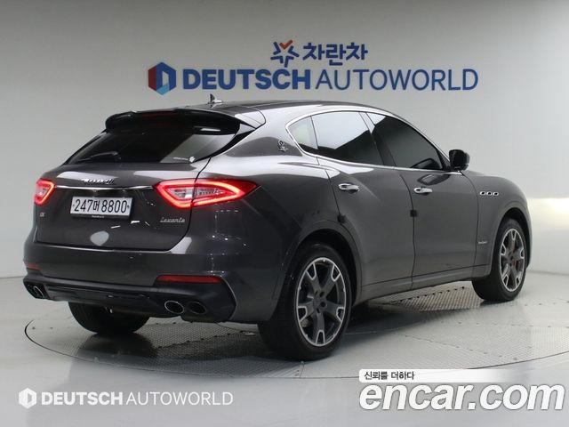 Maserati Levante 3.0 AWD GranSport - фото 1