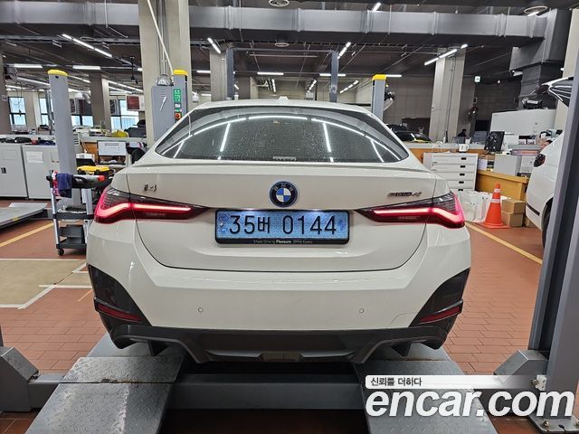 BMW i4 eDrive40 M Sports Pro - фото 2