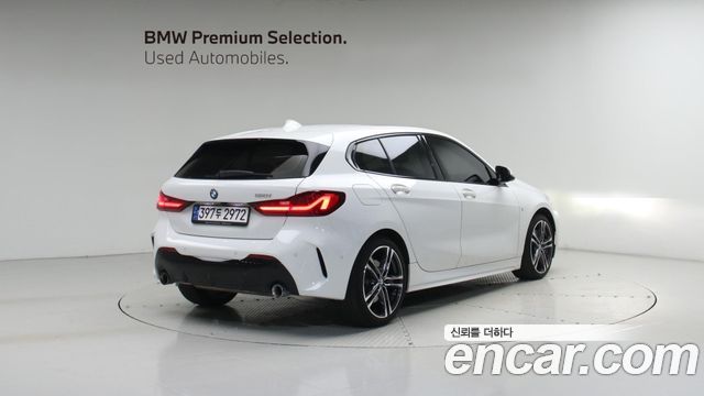BMW 1-Series F40 120i M Sports - фото 1