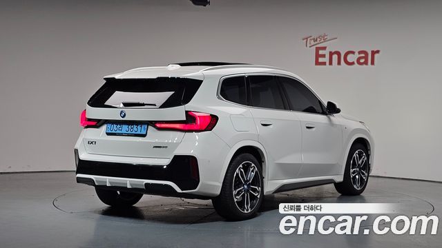 BMW iX1 U11 xDrive 30 M Sport - фото 0