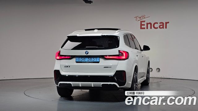 BMW iX1 U11 xDrive 30 M Sport - фото 2