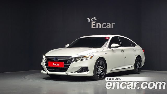 Honda Accord 10-го поколения 2.0 Hybrid Touring - фото 0