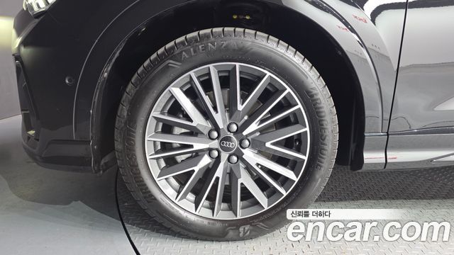 Audi Q3 F3 40 TFSI Quattro Premium - фото 4