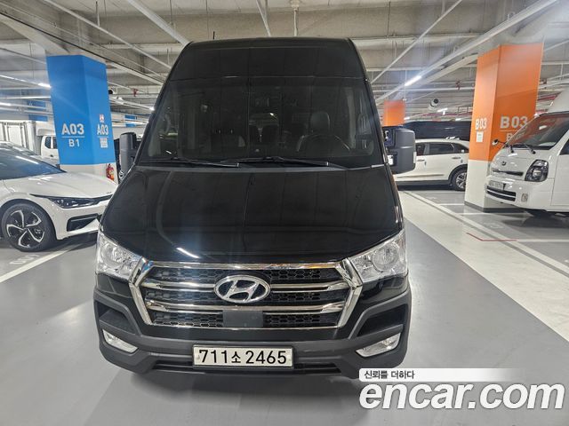 Hyundai Solati 15-seater deluxe - фото 2
