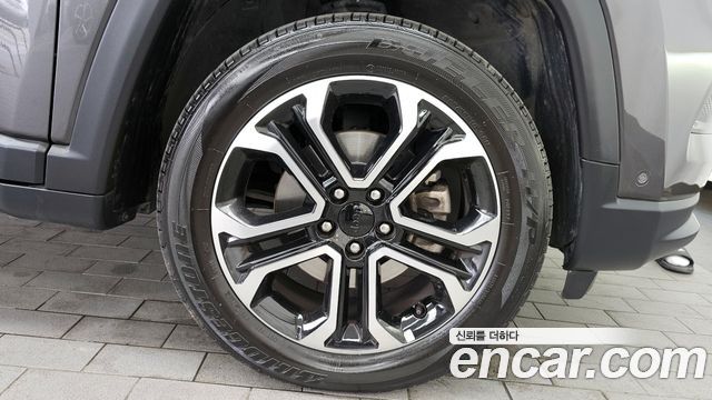 Jeep Compass 2-го поколения 2.4 Limitied AWD - фото 4