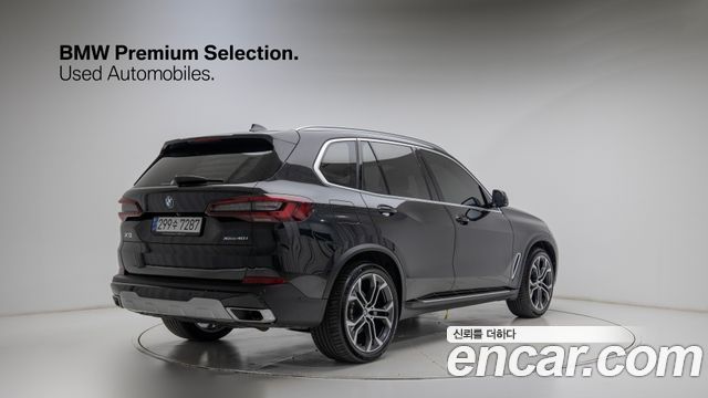 BMW X5 G05 xDrive 40i xLine - фото 3