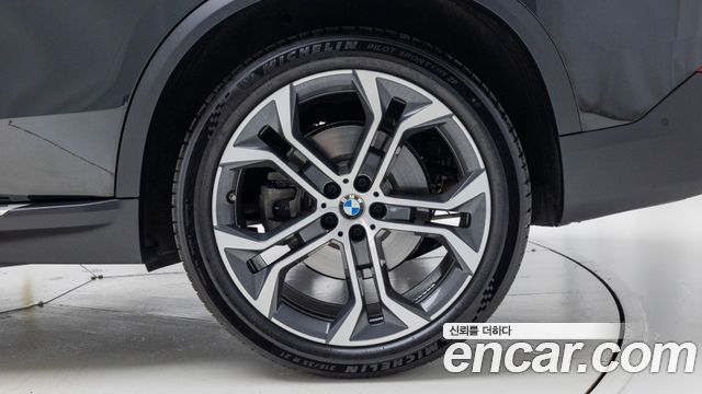 BMW X5 G05 xDrive 40i xLine - фото 4