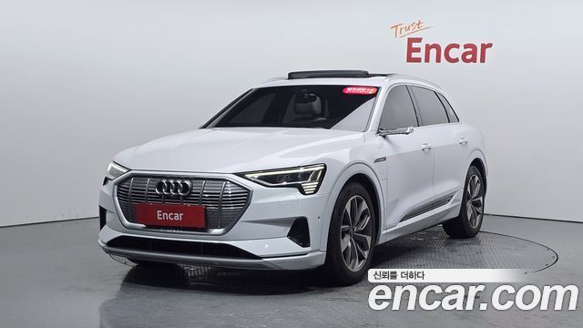 Audi e-tron 55 Quattro - фото 0