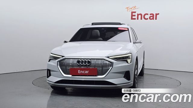 Audi e-tron 55 Quattro - фото 2