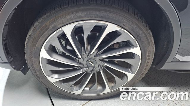 Lincoln Aviator 2-го поколения 3.0 Reserve AWD - фото 4