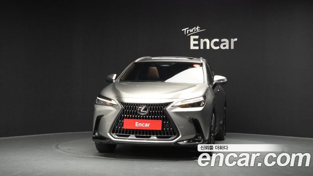 Lexus NX 2-го поколения Premium - фото 2