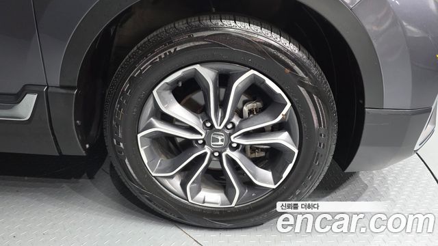 Honda CR-V 5-го поколения 1.5 EX-L 2WD - фото 4