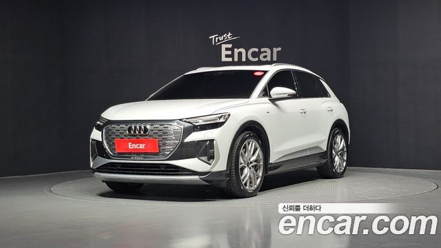 Audi Q4 e-tron F4 45 Premium - фото 0