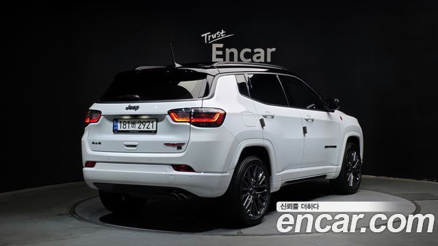 Jeep Compass 2-го поколения S2.4 AWD - фото 1