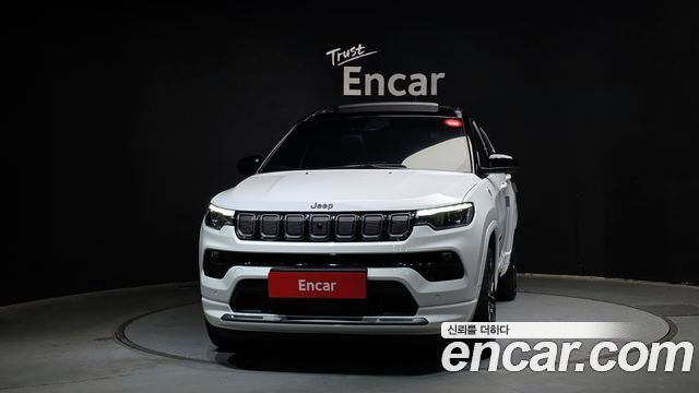 Jeep Compass 2-го поколения S2.4 AWD - фото 2