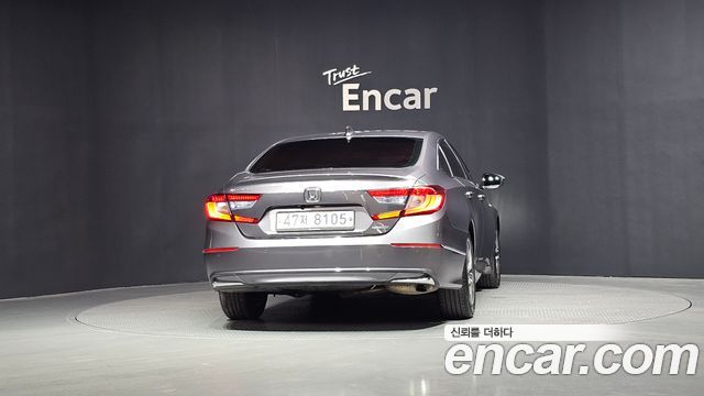 Honda Accord 10-го поколения 2.0 Hybrid EX-L - фото 3