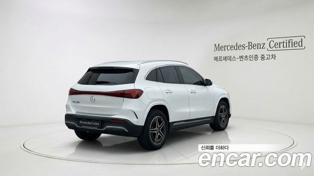 Mercedes-Benz EQA H243 EQA250 AMG Line - фото 1