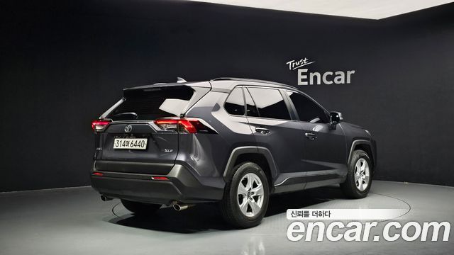 Toyota RAV4 5-го поколения 2.5 2WD - фото 1