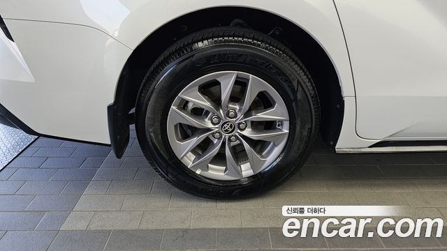 Toyota Sienna 4-го поколения 2.5 Hybrid AWD - фото 4