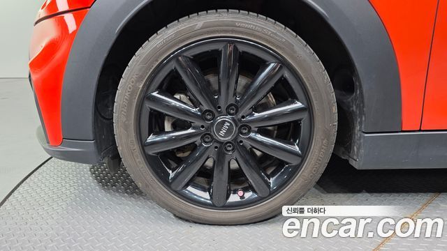 Mini Cooper 5Door Standard 3rd - фото 4