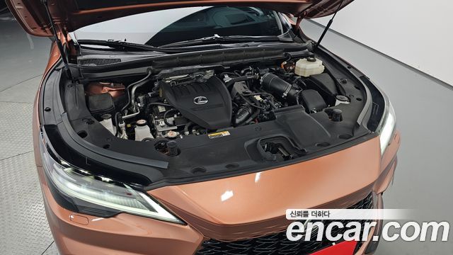 Lexus RX 5-го поколения F-Sport - фото 4