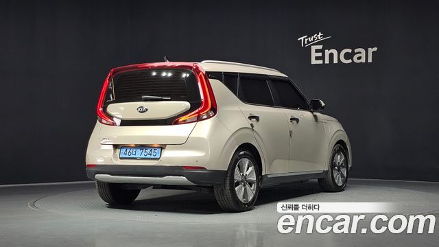 Kia Soul EV Noblesse - фото 1