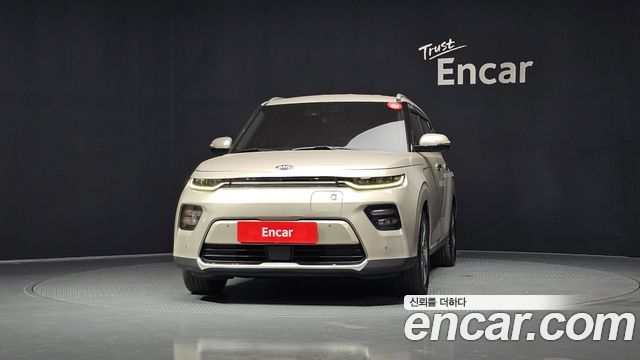 Kia Soul EV Noblesse - фото 2