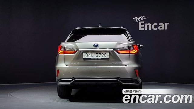 Lexus RX 4-го поколения Executive - фото 3