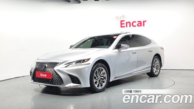 Lexus LS LS500 3.5 Luxury AWD - фото 0