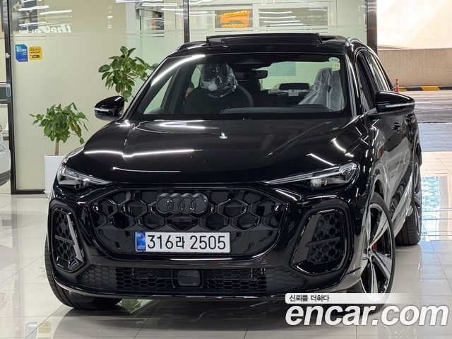Audi Q5 40 TDI Quattro S Line Black Edition - фото 0