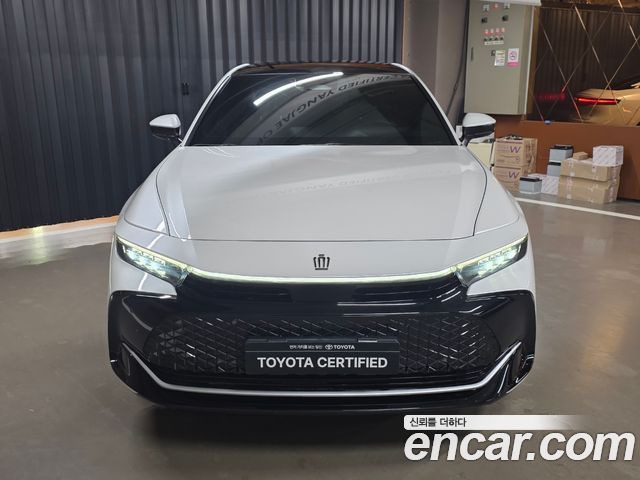 Toyota Crown 2.5 4WD Hybrid - фото 2