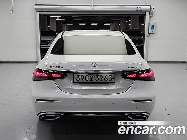 Mercedes-Benz E-Class W213 E220d 4MATIC Exclusive - фото 2