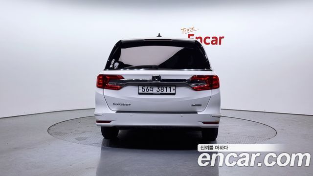 Honda Odyssey 3.5 5th - фото 3
